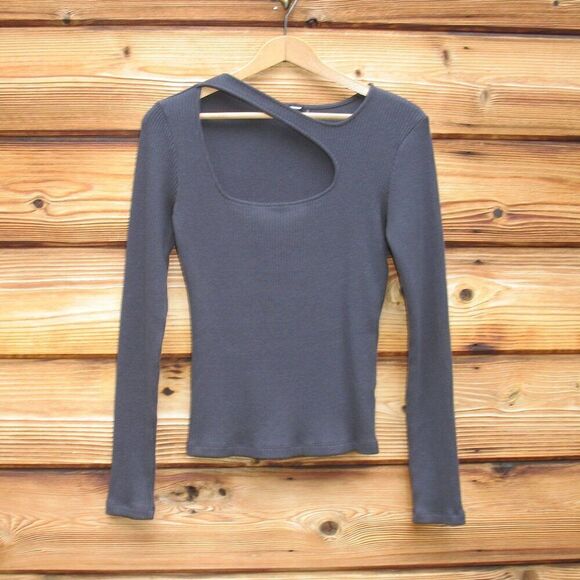 Monrow Cut Out Ribbed Top - Picture 2 of 8